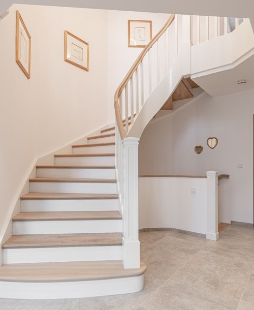 Escalier polygonal en bois-Treppenmeister