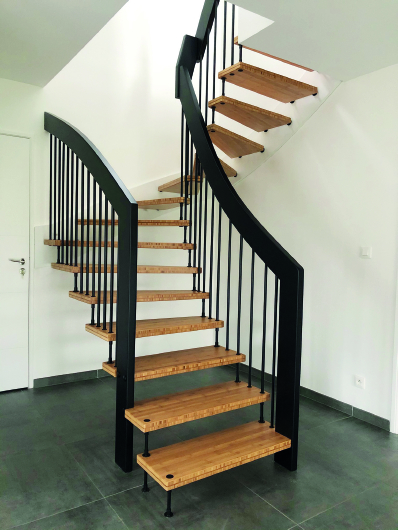 Garde-corps à remplissage avec balustres métallique en noir