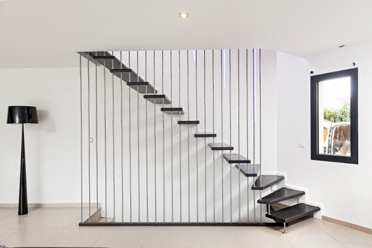 Rampe avec suspension en harpe (type claustra)